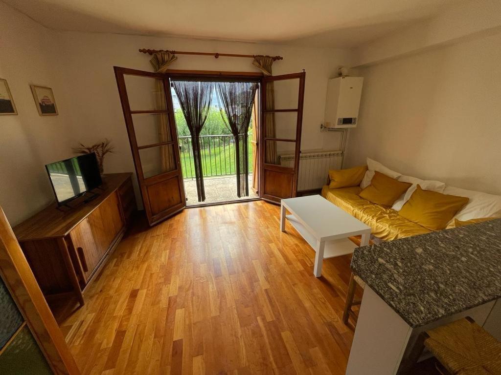 Apartamento Con Espectacular Terraza Escarrilla Exterior photo